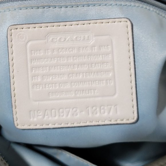 Coach Zoe Silver Cream Gray Metallic Purse 13671 Leather - Picture 3 of 6